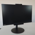 PC Lenovo FHD – emblemat producenta wytłoczone na panelu