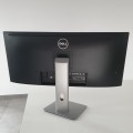 Dell U3415W – lewy bok obudowy smukły profil obudowy