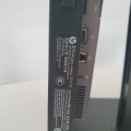 Monitor HP Z23N – ujęcie z prawej strony z mocowaniem ekranu