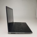 Dell Precision 7510 – po złożeniu, klapa górna z teksturą obudowy