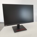 Monitor Lenovo – przód monitora ekran i logo producenta