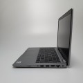 Laptop Dell Latitude 5420 – po prawej stronie z gniazdami i gniazdem Kensington
