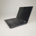 Laptop Lenovo – lewy bok obudowy ze złączami i gniazdem słuchawkowym