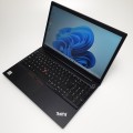 Laptop Lenovo ThinkPad E15 1Gen – ujęcie z prawej strony ze złączami i gniazdem Kensington