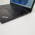 Lenovo ThinkPad E15 1Gen – tylna część obudowy, z zawiasami matrycy i logo producenta