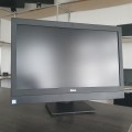 Dell – widok z prawej strony z naklejką serwisową