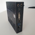 PC Dell – po lewej stronie z otworami wentylacji