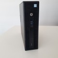 PC HP 600 G2 – prawy bok obudowy z naklejką serwisową