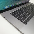 Apple MacBook Pro A2141 – klawiatura z numerycznym po prawej stronie