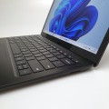 Laptop Microsoft Surface 3 1868 – tył laptopa, z mechanizmem zawiasów z kratką wentylacji