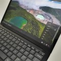 Microsoft Surface 3 1868 – zamknięta klapa, klapa górna z logo producenta