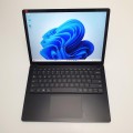 Laptop Microsoft Surface 3 1868 – spód obudowy z głośnikami i wentylacją