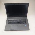Laptop HP ZBook 17 G6 – po złożeniu, zamknięta pokrywa z logo producenta