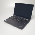 Laptop Lenovo ThinkPad Yoga X390 – zamknięta klapa, obudowa od góry z logo producenta