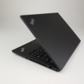 Lenovo ThinkPad T14 Gen – lewy bok obudowy z portami i czytnikiem kart pamięci