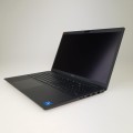 Dell Latitude 3520 – po złożeniu, klapa górna z logo producenta