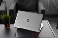 Laptop HP ProBook 650 G4 – widok z przodu z otwartą klapą matrycy wyświetlacz i klawiatura
