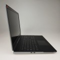 Dell Precision 7550 – spodnia część z gumowymi nóżkami