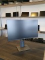 Monitor Dell P2319H – prawy bok obudowy ze złączami