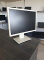 Monitor Fujitsu B24W-7 – prawa krawędź monitora smukły profil obudowy
