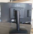 Monitor LG – lewa krawędź monitora z przyciskami OSD