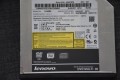 Napęd Lenovo – widok z przodu z otworem na tackę