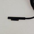 Microsoft 15V 24W – widok z góry z logo producenta