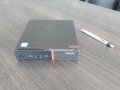 PC Lenovo M900 8GB – przód obudowy z przyciskiem zasilania