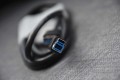 Oba końce kabla USB – para wtyków na końcach