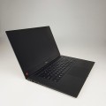 Laptop Dell Precision 5510 – tył laptopa, z tylnymi zawiasami z kratką wentylacji