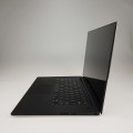 Dell Precision 5510 – podstawa laptopa z gumowymi nóżkami