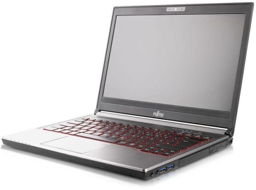 Fujitsu LifeBook E736 – laptop biznesowy 13,3 cala, widok z przodu