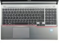 Laptop Fujitsu LifeBook E756 – touchpad i obszar roboczy, podpórka pod nadgarstki