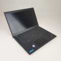 Laptop Lenovo ThinkPad X13 Gen1 – część tylna obudowy, z kratkami wentylacyjnymi i logo producenta
