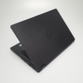 Fujitsu LifeBook U747 – lewa krawędź obudowy ze złączami USB do peryferiów