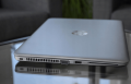 HP EliteBook 840 G5 – lewy bok ze złączami USB do peryferiów