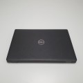 Laptop Dell Latitude 5400 – po prawej stronie z portami USB i czytnikiem kart SD