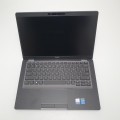 Laptop Dell Latitude 5400 – gładzik i podpórka, obudowa robocza