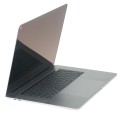 Laptop Apple MacBook Pro A1707 – ujęcie z lewej strony z dostępem do portów i gniazdem słuchawkowym