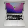 Laptop Apple MacBook Air A1466 – klawiatura wyspowa kompaktowa