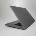 Apple MacBook Pro A1707 – prawa strona laptopa z dostępem do portów i portem RJ-45