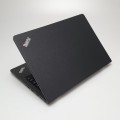 Lenovo ThinkPad 13 20J1 – po prawej stronie ze złączami i portem RJ-45