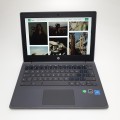 HP – po prawej stronie z portami i gniazdem Kensington