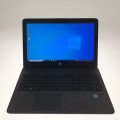 Laptop HP ZBook 15 G3 – ujęcie z tyłu, z otworami wentylacji z kratką wentylacji