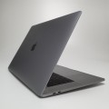 Apple MacBook Pro A1707 – lewa strona laptopa ze złączami USB do peryferiów