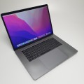Laptop Apple MacBook Pro A1707 – lewa strona obudowy z portami i gniazdem słuchawkowym
