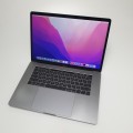 Laptop Apple MacBook Pro A1707 – prawa strona obudowy ze złączami i portem RJ-45