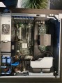 Komputer Dell 5810 16GB – prawy bok obudowy zamknięty panel