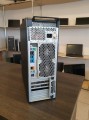 HP – po lewej stronie gładki panel