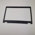 Ramka Matrycy do Dell Latitude 5480 – widok z lewej strony fragment obudowy